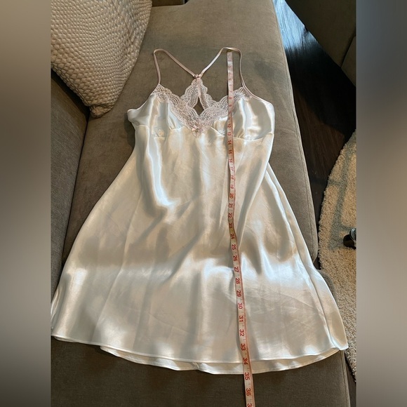 White and Pink Mrs. Robe with Chemise Set Size Medium Linea Donatella - Picture 12 of 14